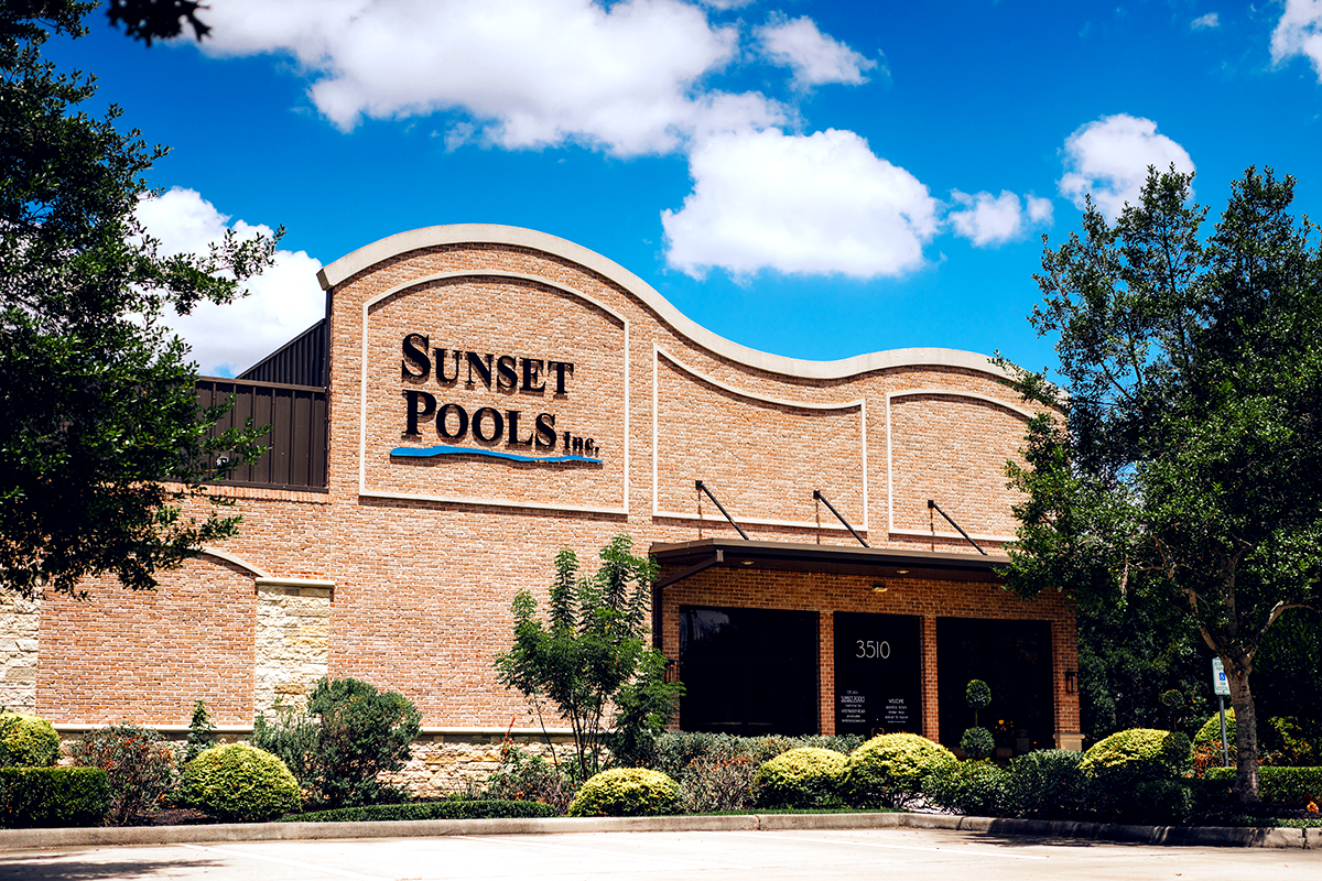 exterior of sunset pools showroom