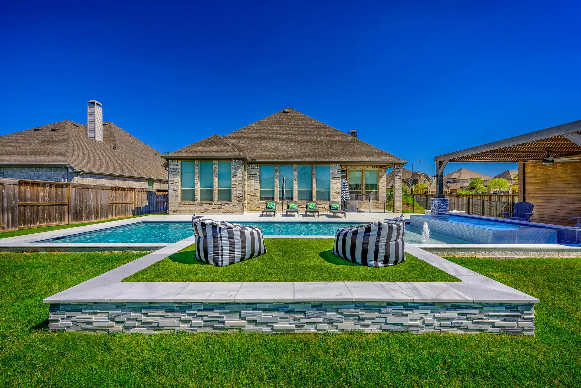 huynh-2020-richmond-pool-builder-texas-23