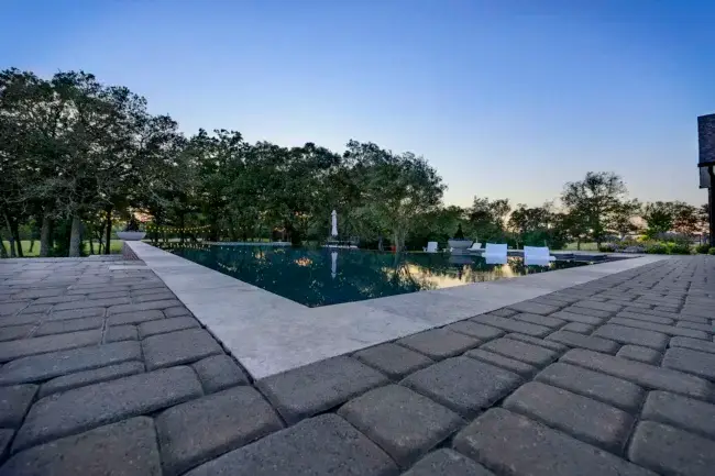 trougott-2020-bellville-pool-builder-texas_04