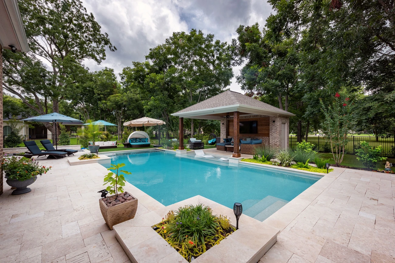 in-ground pool builder in Houston